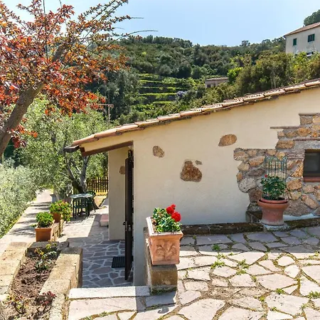 Bellavista By Helloelba *